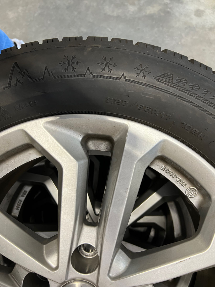 Vind 4 jante cu anvelope R17 (Dunlop din Germania) pentru Lexus NX / RAV4 foto 2