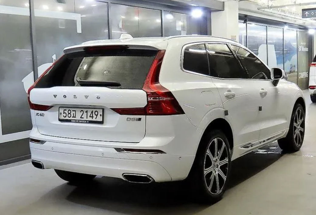 Volvo XC60 foto 1