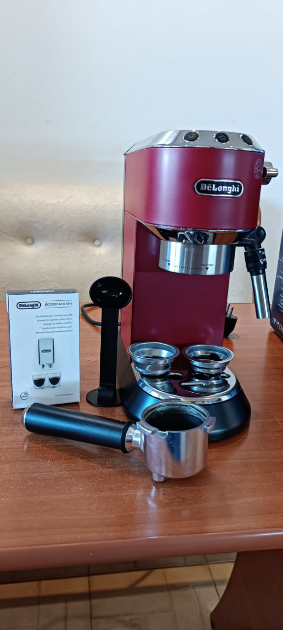 Delonghi Coffee Maker Dedica EC685R