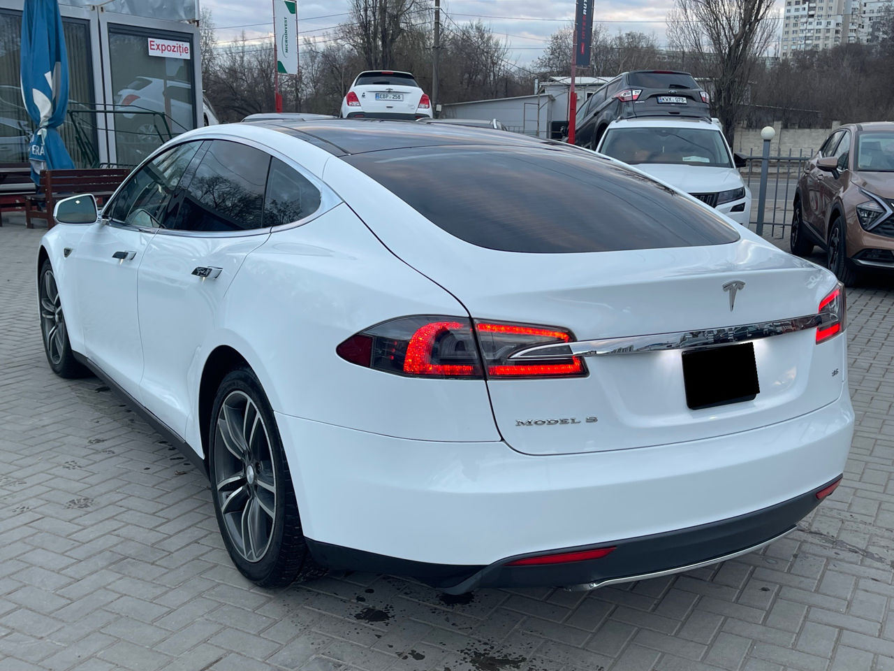 Tesla Model S foto 4