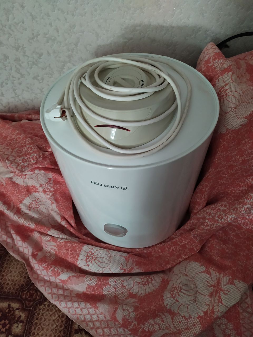 Водонагреватель электрический, Аристон