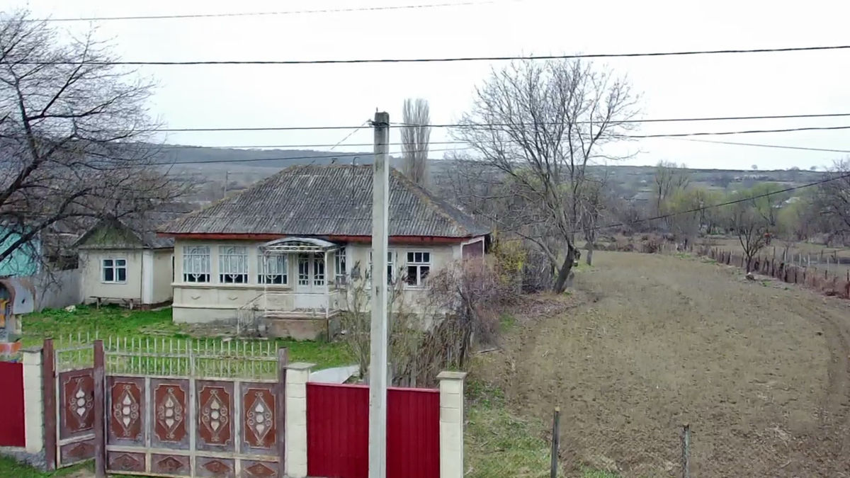 Vanzare 2 Case s.Ghetlova rl.Orhei cu teren 30 ari linga Padure foto 13