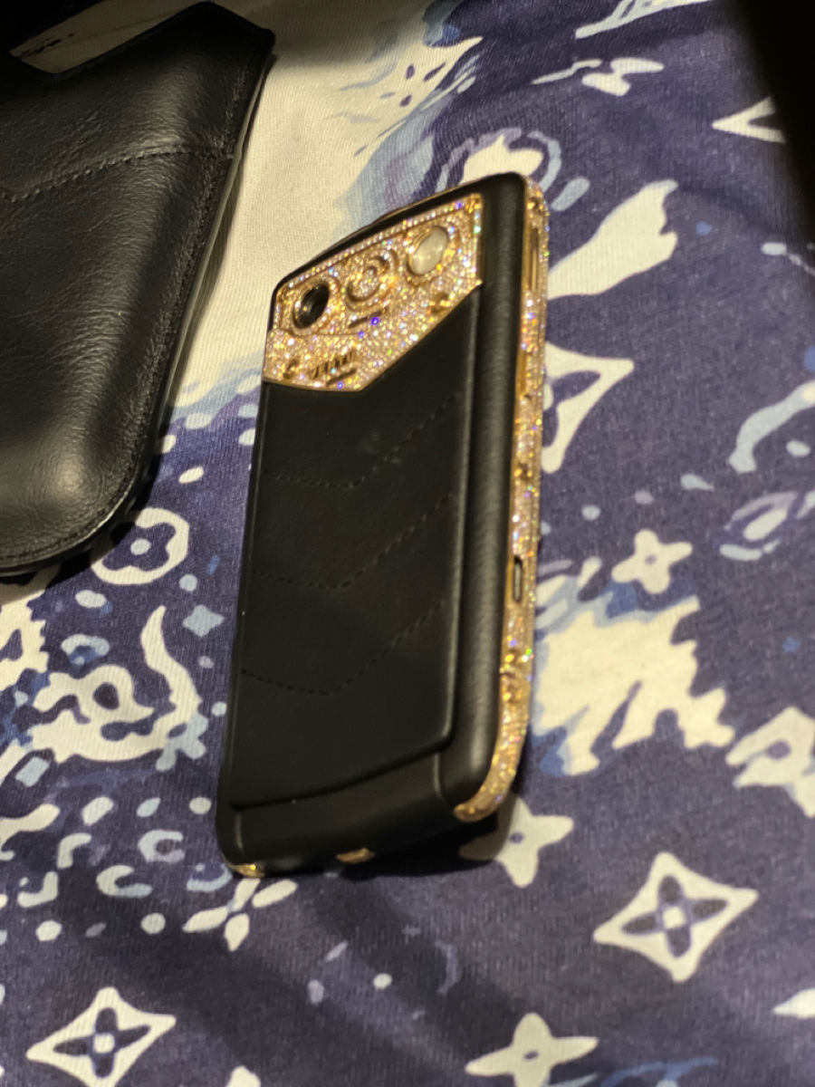 Vertu constellation quest diamond foto 8