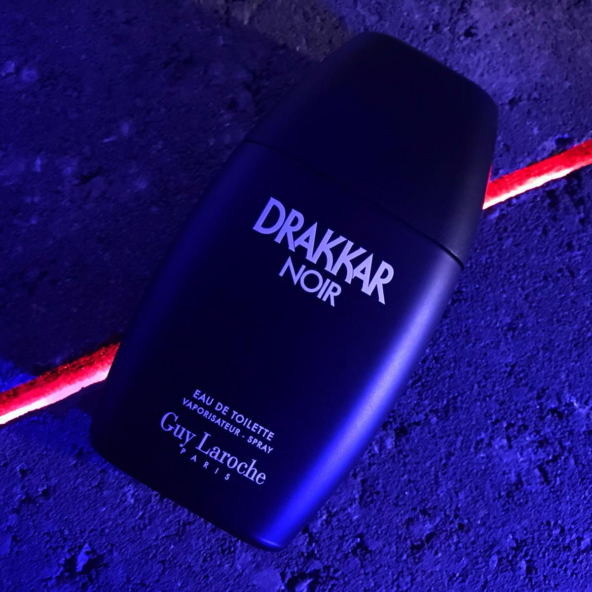 Guy Laroche " DRAKKAR Noir " ( Paris )