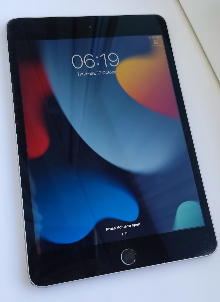 iPad mini 4 - 128 GB