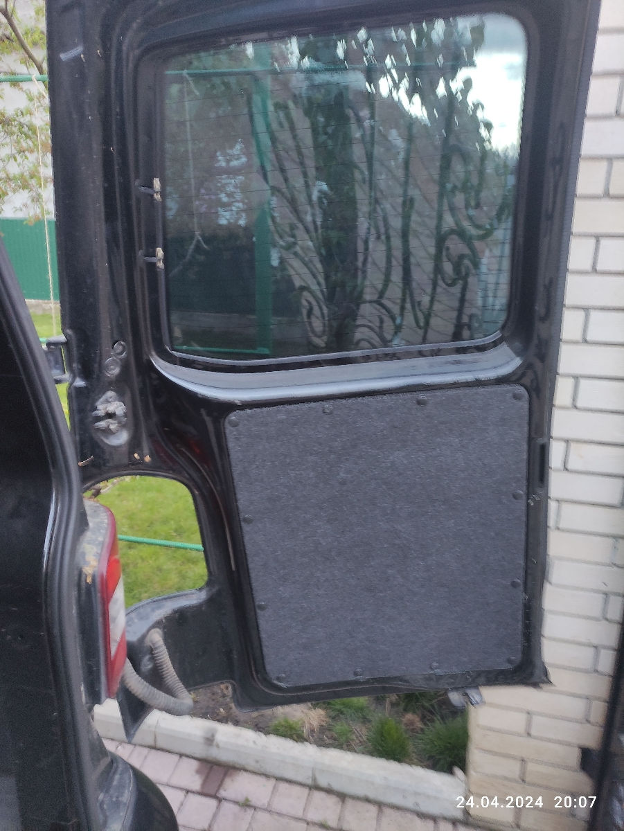 Volkswagen T 5 +,bază lungă,6 locuri,6viteze,140k.p.revizie tehnica 05.2026. фото 4