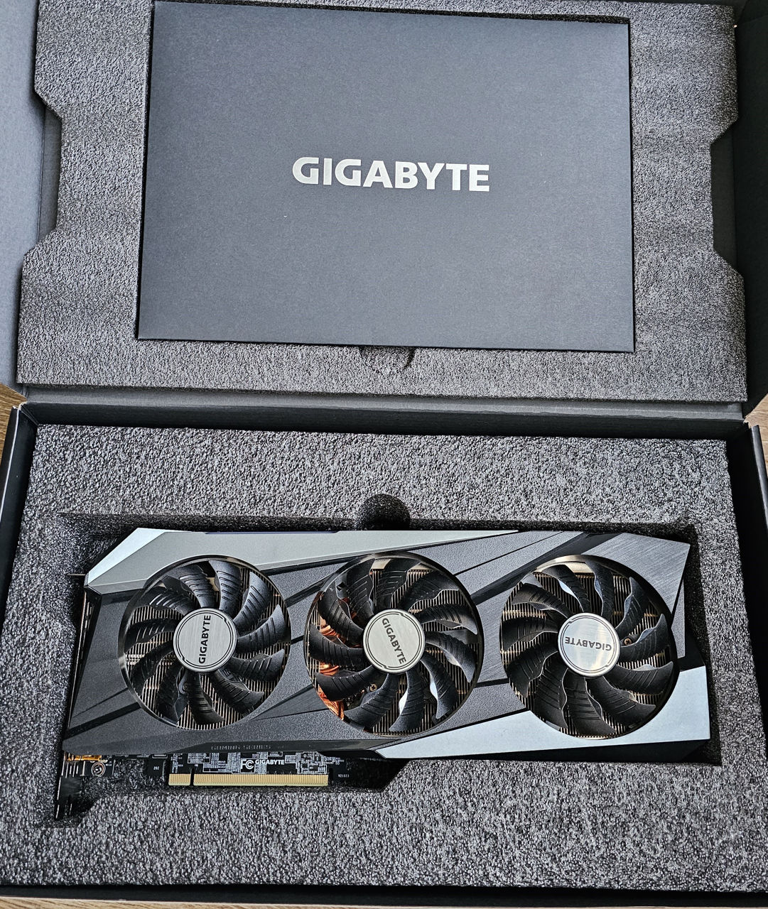 GeForce RTX 3070 Ti GAMING OC 8G - Gigabyte