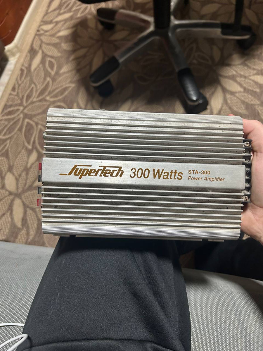 Usiliteli 300w foto 0