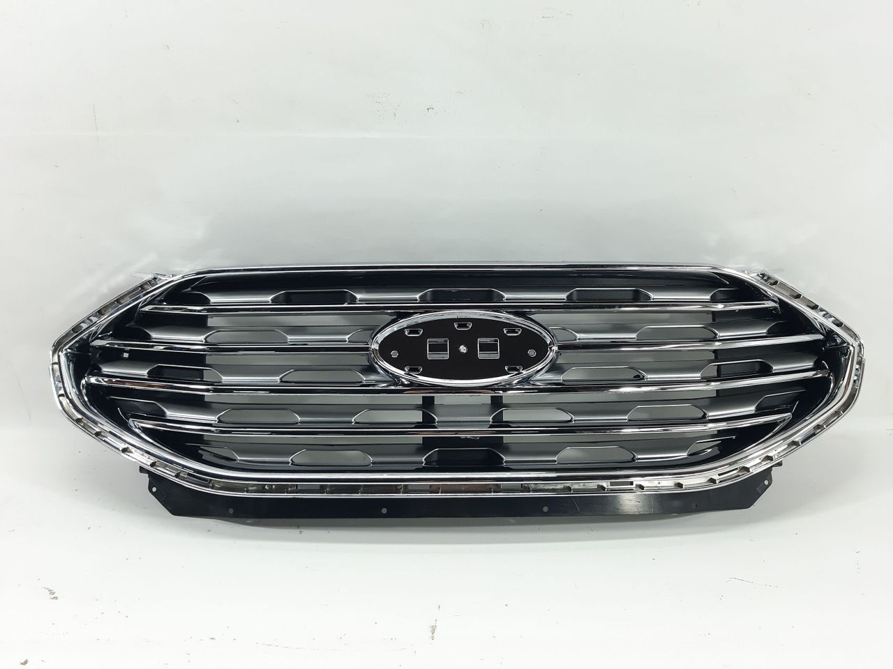 Grila radiatorului Ford Edge 2019-2024 KT4Z-8200-AA foto 1