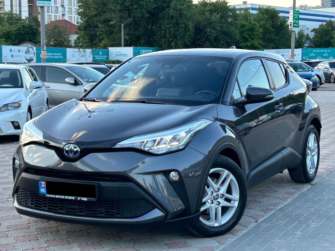 Toyota C-HR foto 0