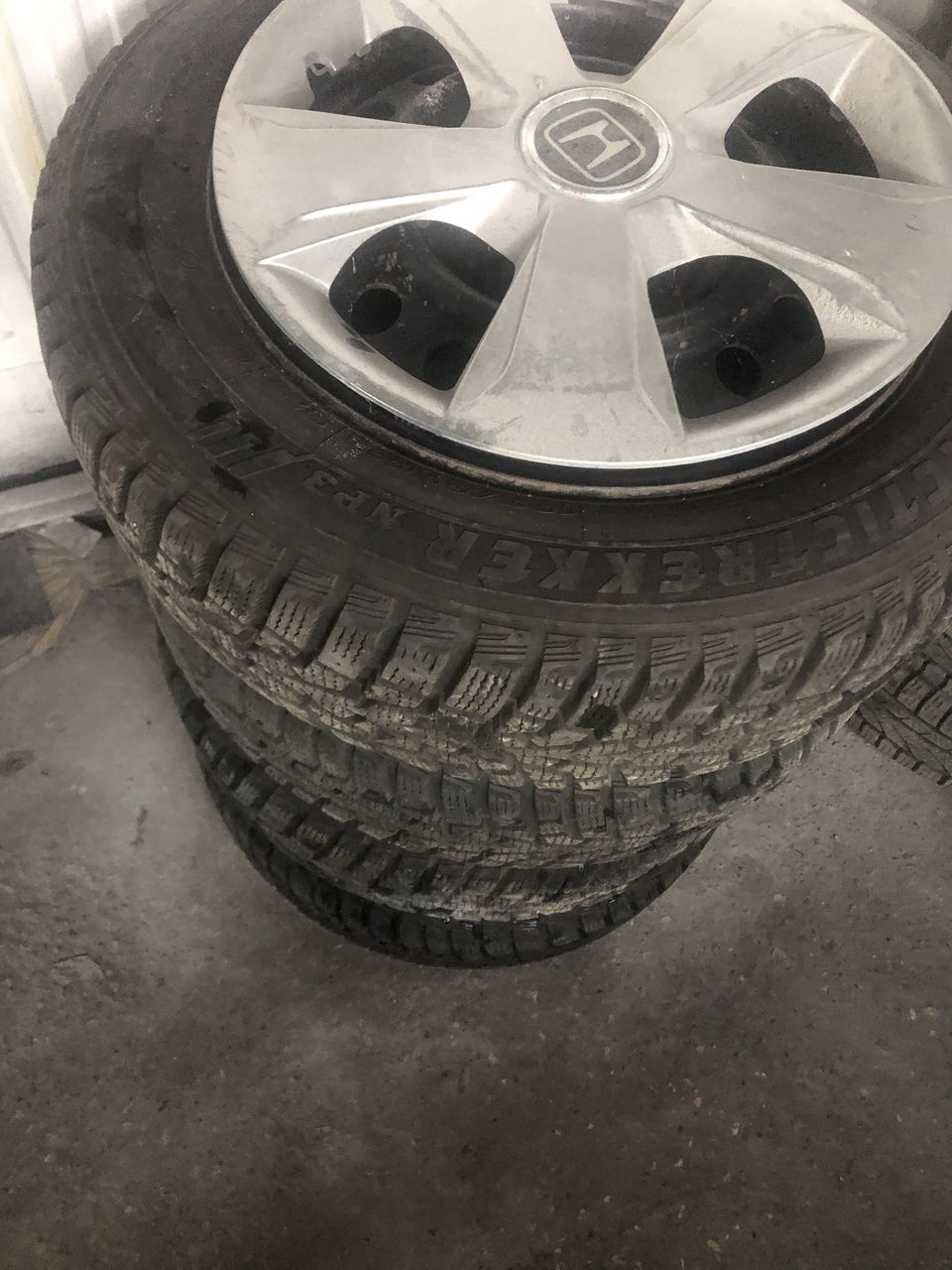 Диски с шинами 185/65/R15