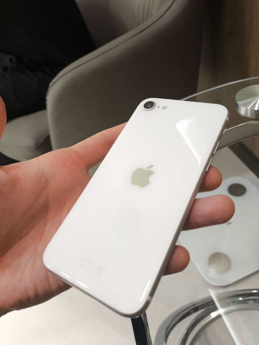 Продаю iPhone SE 2020 | 128 ГБ Состояние хорошее фото 1