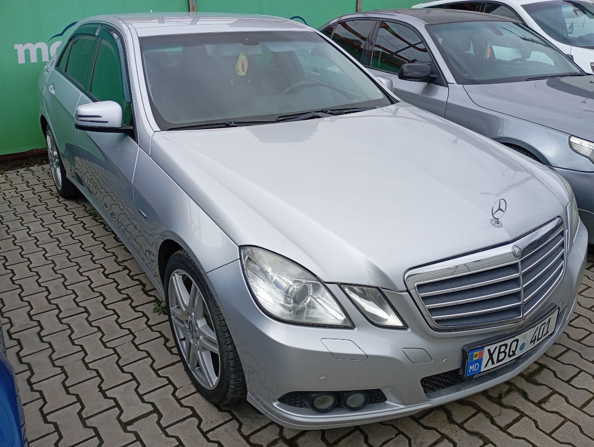 Mercedes E-Class фото 0