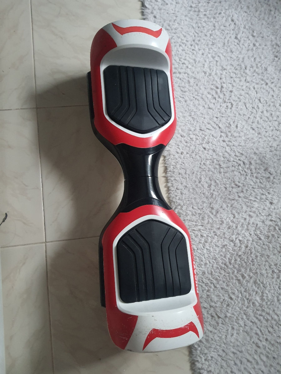 Vând  hoverboard ducati  foto 0