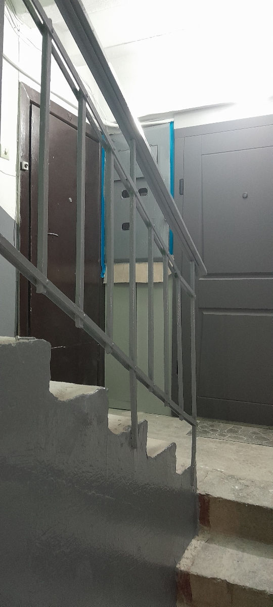 Reparatie cosmetica in scara blocului. foto 5