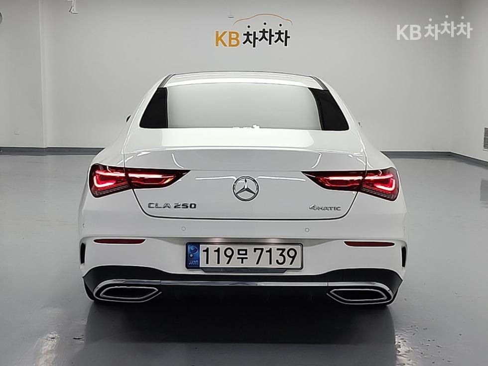 Mercedes CLA фото 2