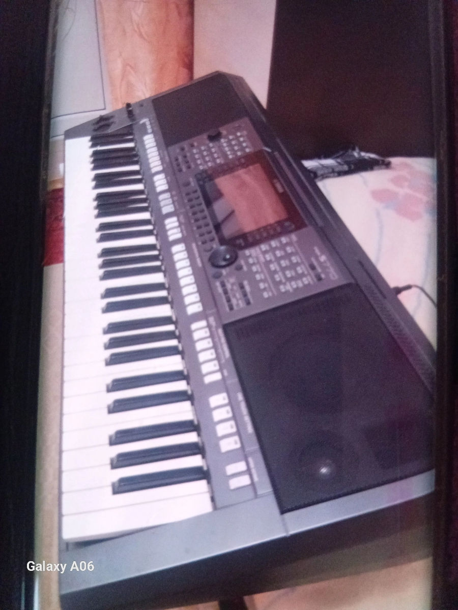 Vind Yamaha psr S770. фото 4