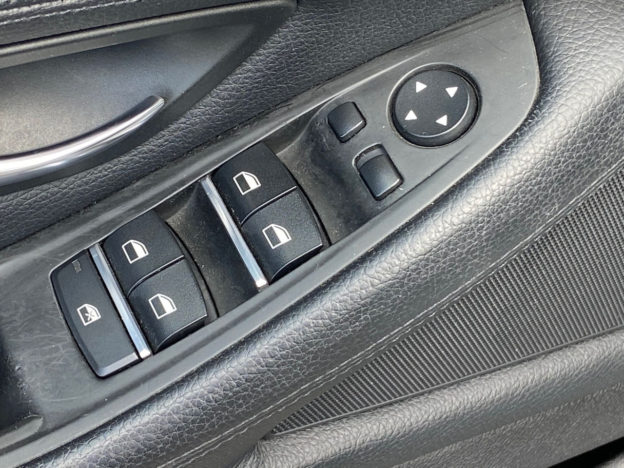 BMW 5 Series foto 6