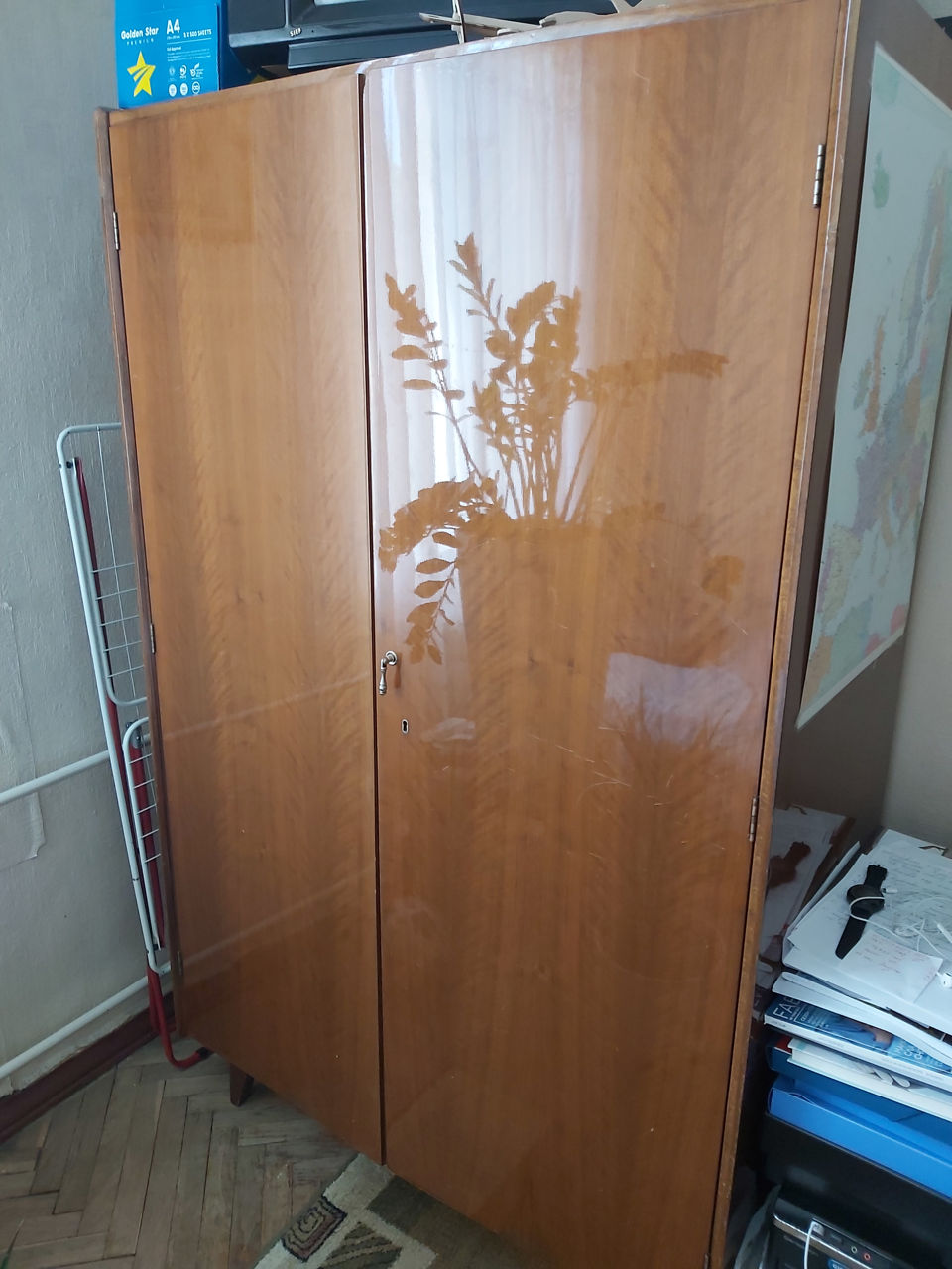 Продам немецкий качественный шкаф