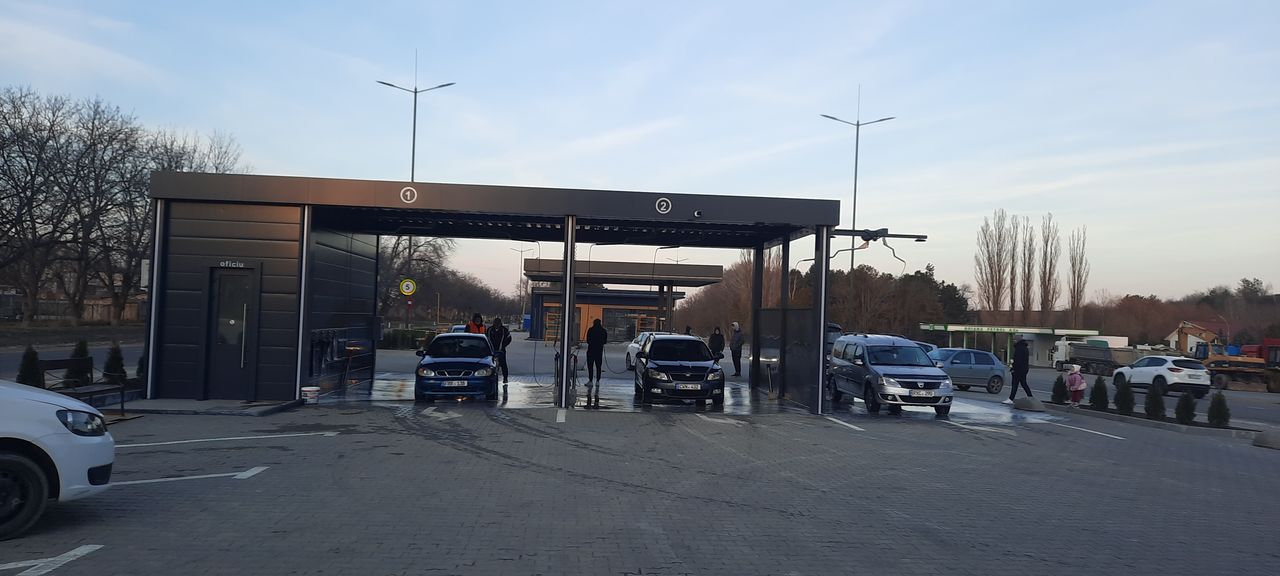 Spălătorie Auto cu deservire foto 5