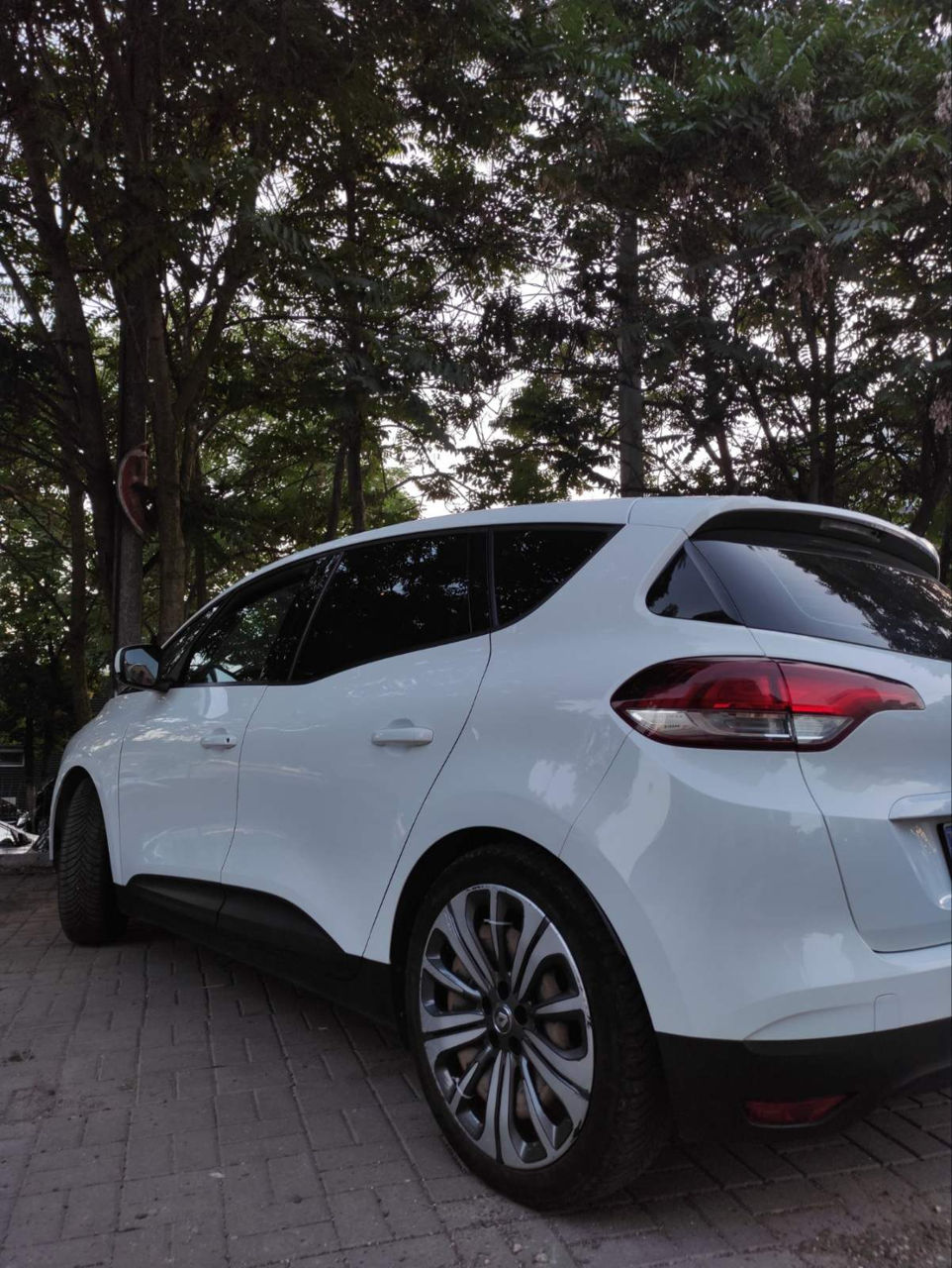 Renault Scenic фото 2