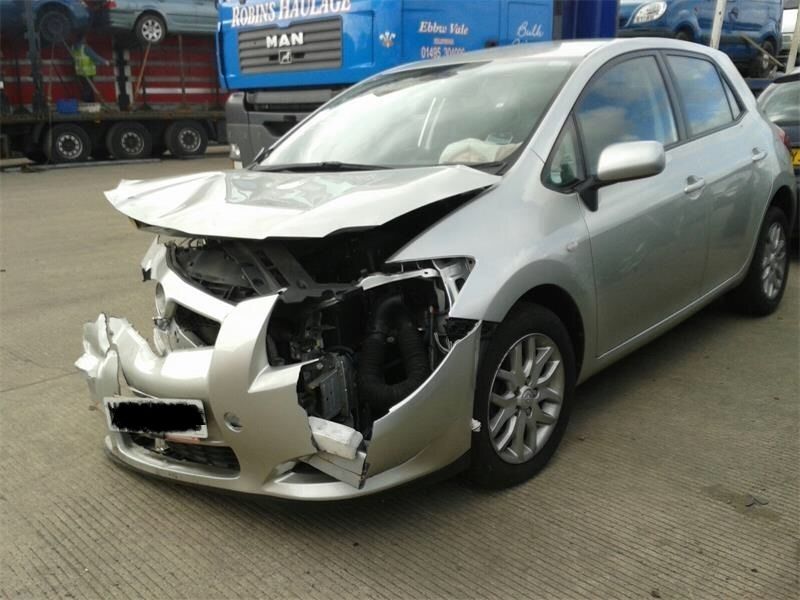 Разборка Toyota Auris фото 0
