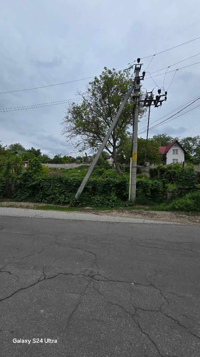 Teren pentru construcții 6 ari foto 1