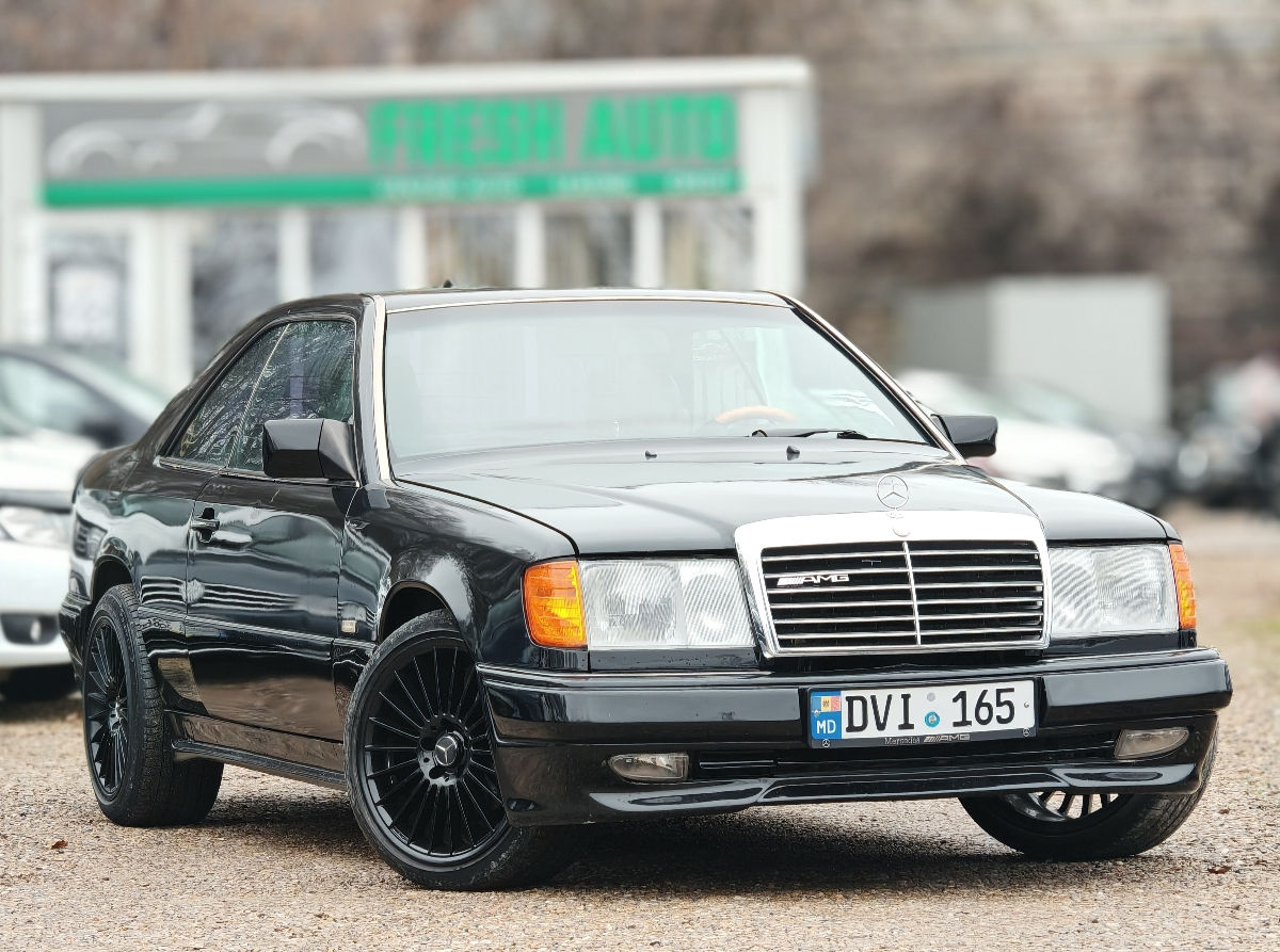 Mercedes E-Class фото 0