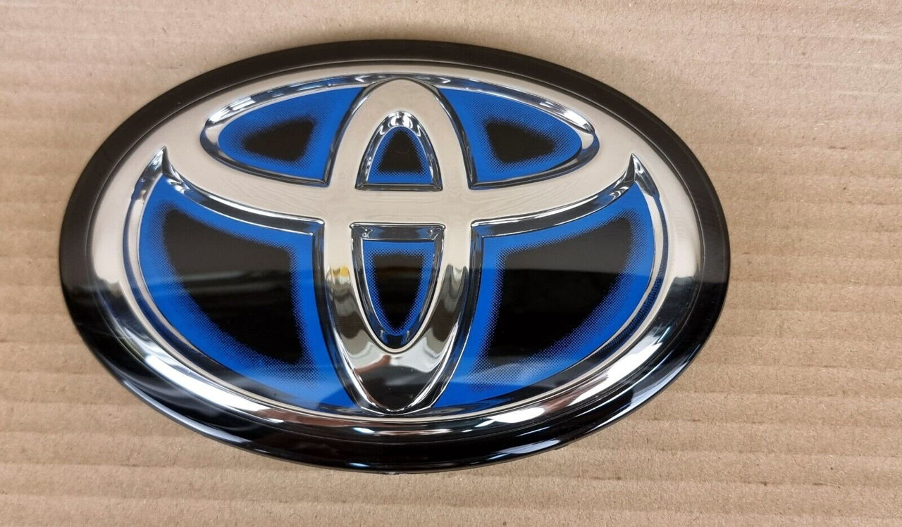 Toyota camry, avalon, highlander, seinna,prius,corolla,rav 4 emblem front radar foto 0