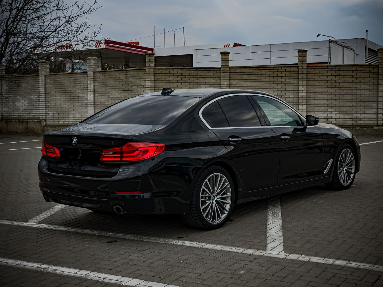 BMW 5 Series foto 6