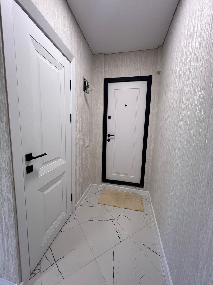 Apartament cu 3 camere,  9 cartier,  Bălți,  Bălți mun. foto 0
