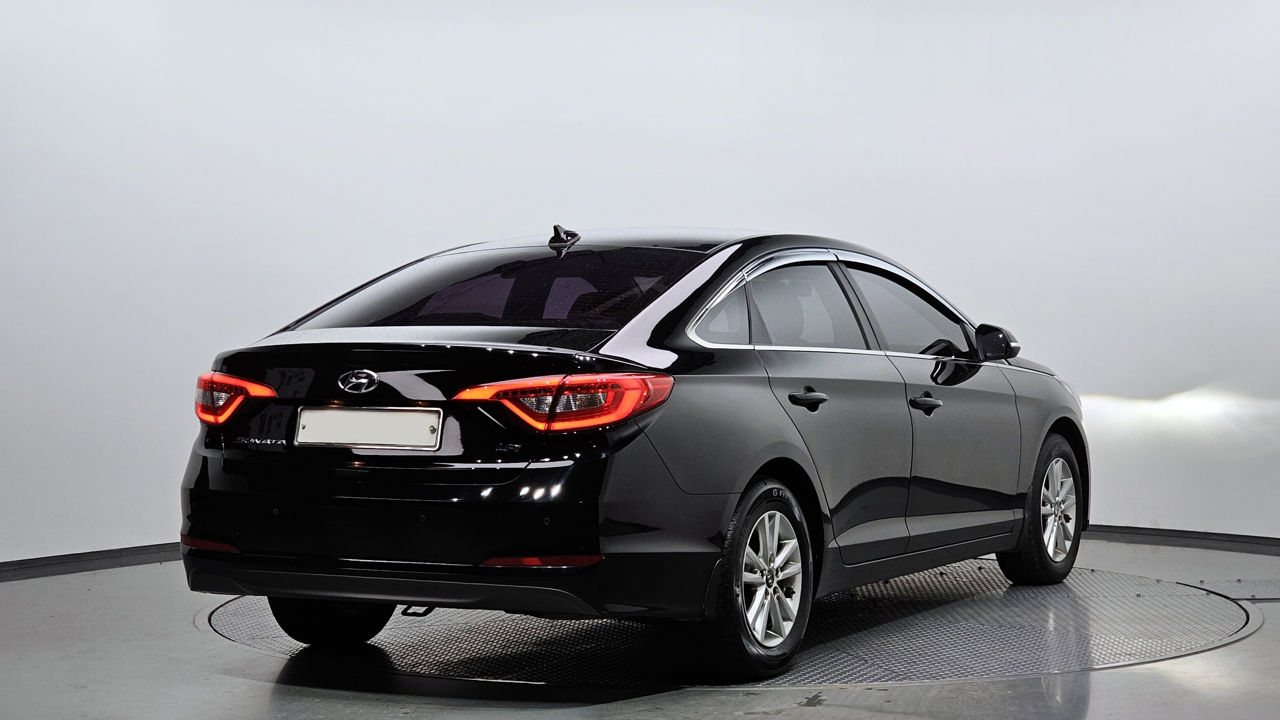 Hyundai Sonata foto 1