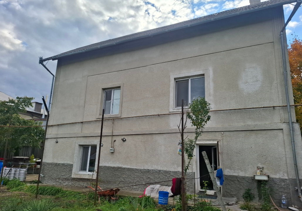 Shinoasă veche casa 2et.