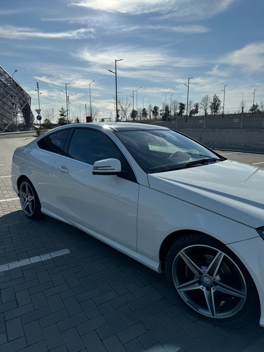 Mercedes C-Class Coupe фото 3