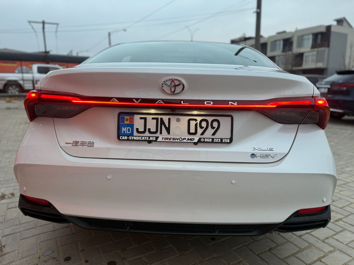 Toyota Avalon фото 1
