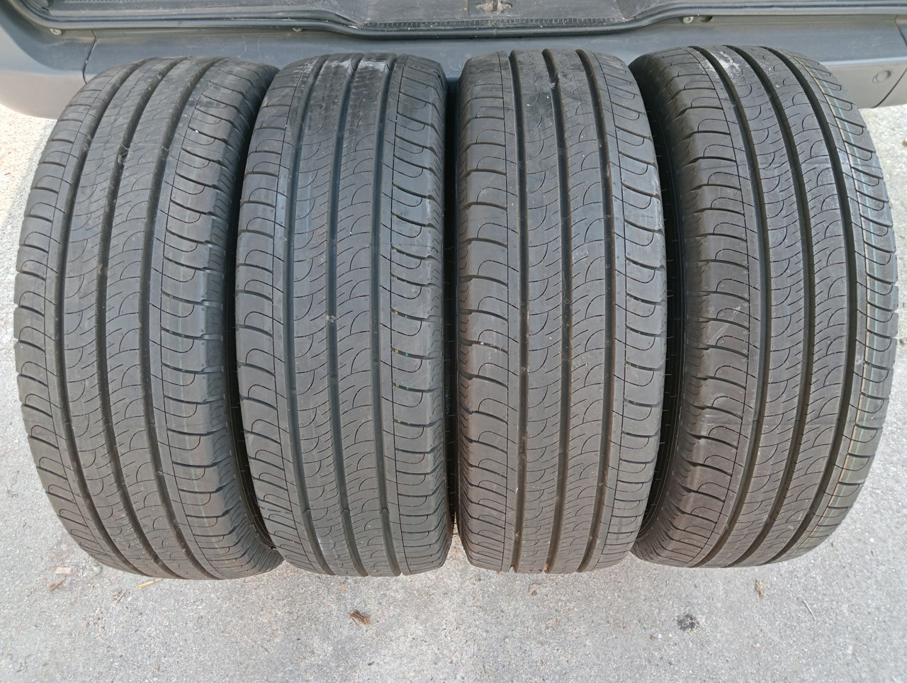 215 65 R16C Goodyear Efficient Grip Cargo foto 0