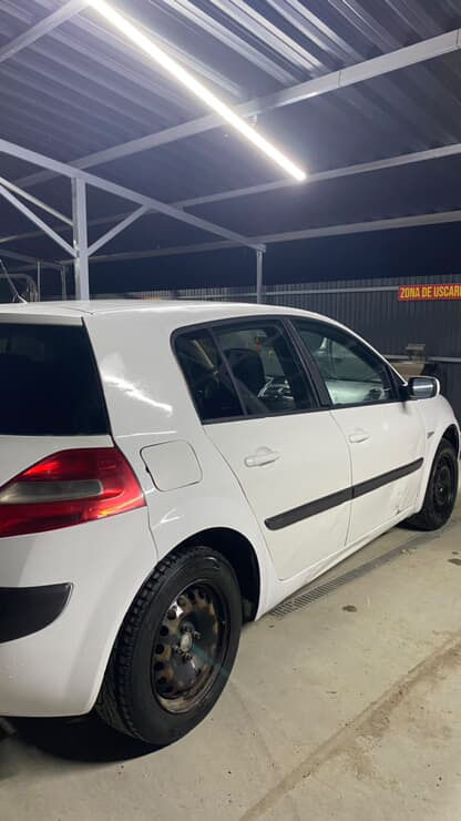 Renault Megane фото 3