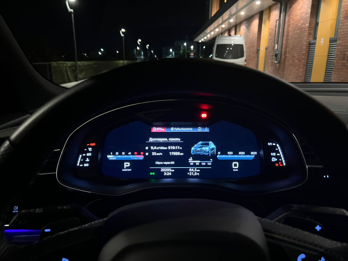 Audi Q8 foto 10