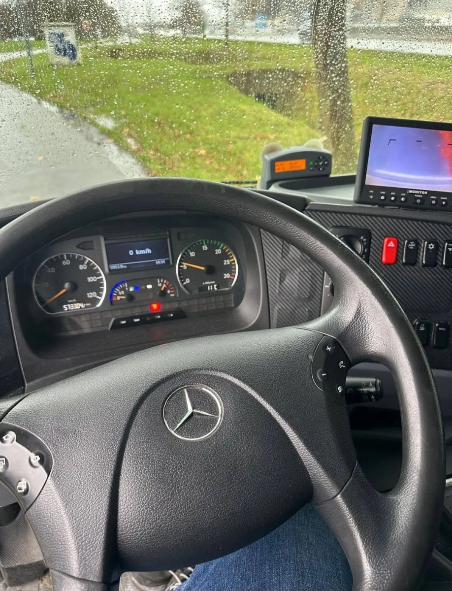 Mercedes Atego 1224 foto 8