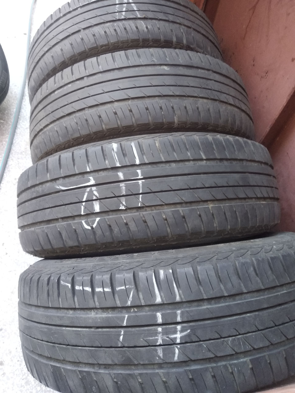 195 60 R 15. фото 0