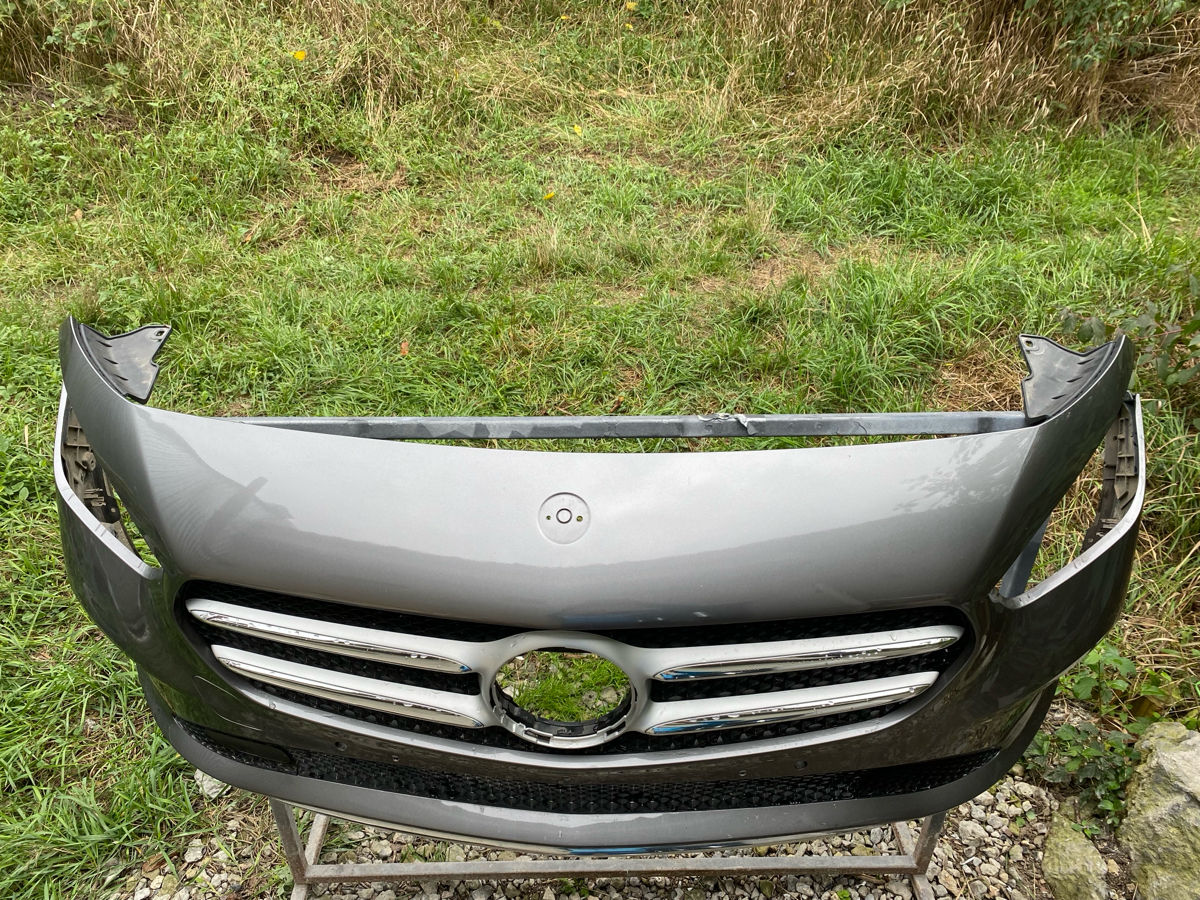 Doua bare de protectie pentru mercedes b clas, w 247. In stare excelenta.  Toate asamblate bara fata foto 0