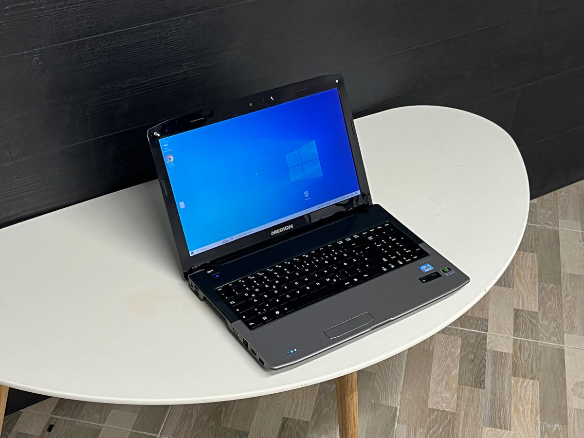 Medion Akoya i3/8GB/500GB/Livrare/Garantie! foto 1