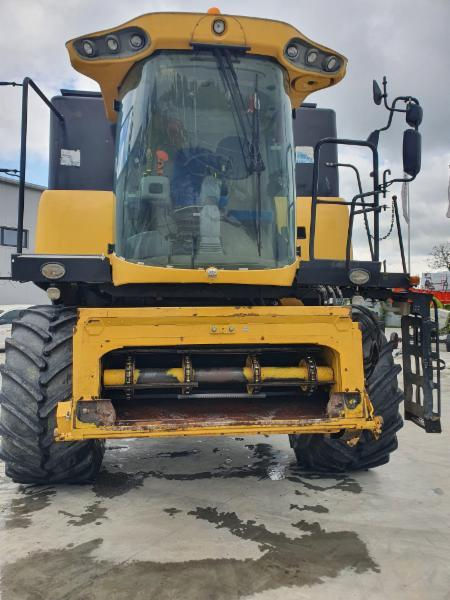 New Holland foto 1