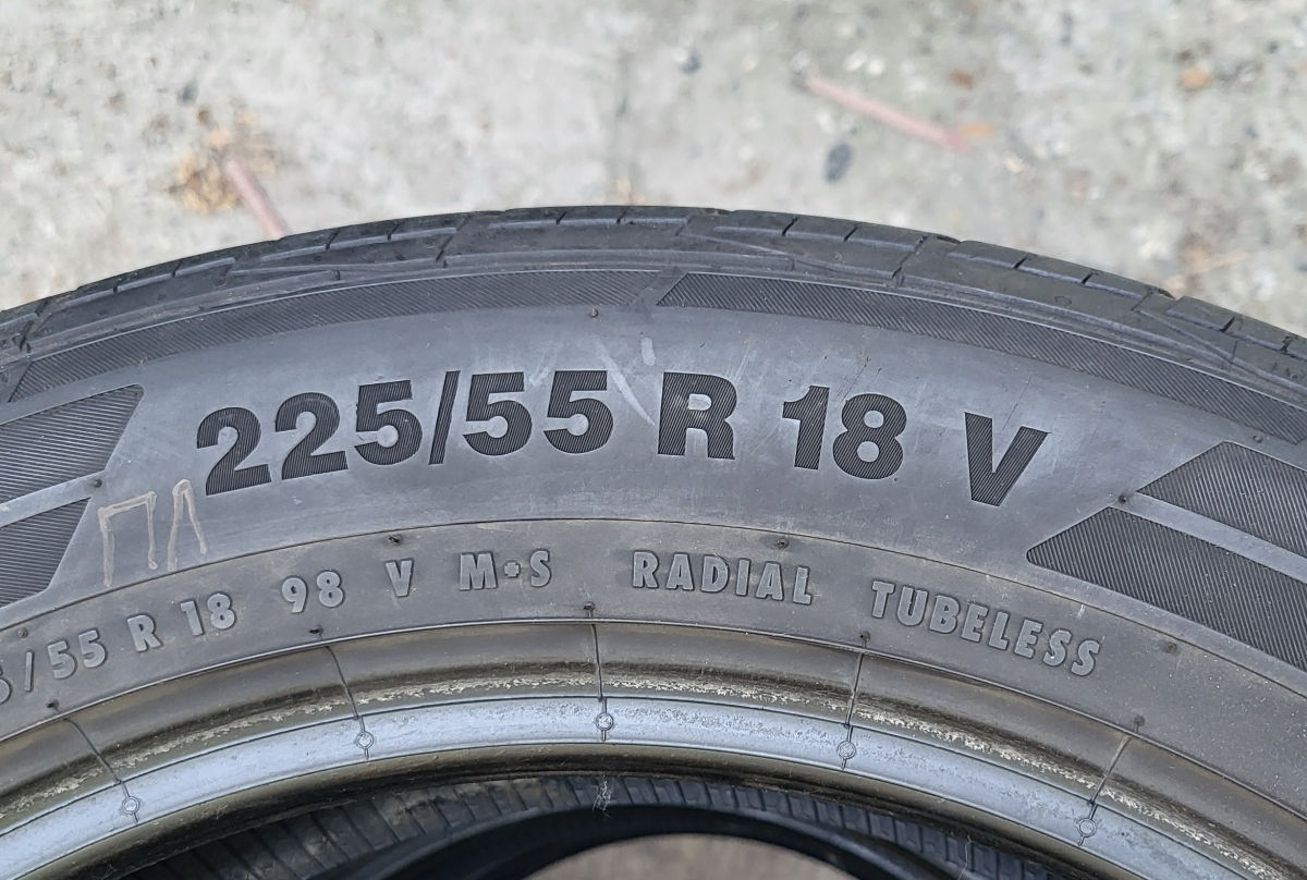 Шины 225/55 R18 Continental  фото 3