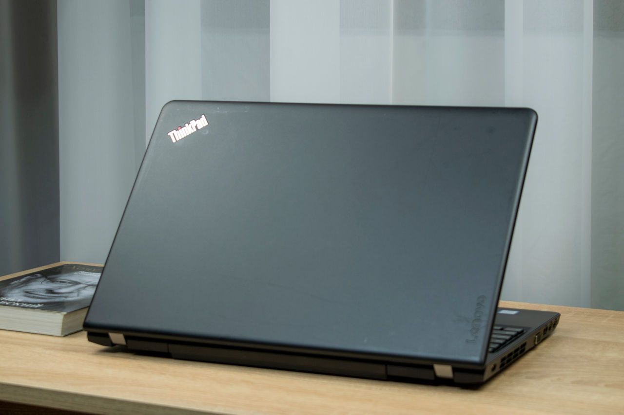 Lenovo ThinkPad E570/ Core I5 7200U/ 8Gb Ram/ 256Gb SSD/ 15.6" HD!! foto 9