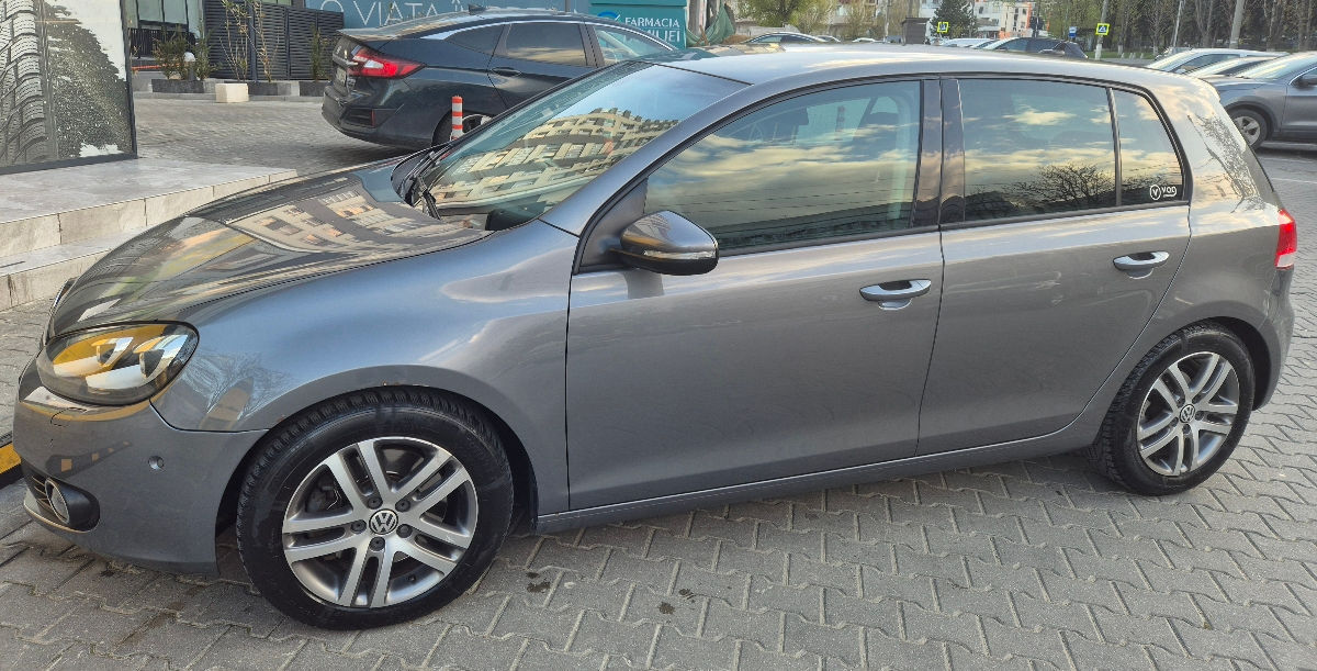 Volkswagen Golf foto 1