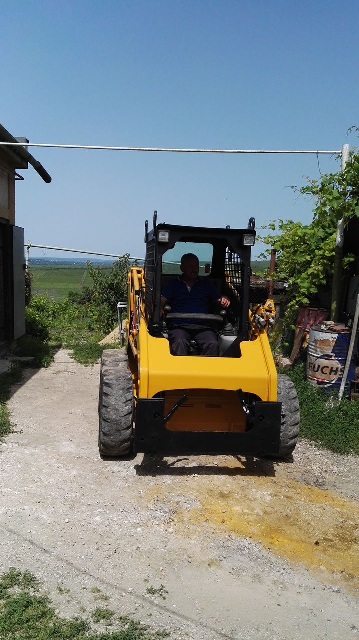 Prestam servicii de excavare, efectuam lucrari de terasament, evacuam deseuri de constructie ,pamint foto 8