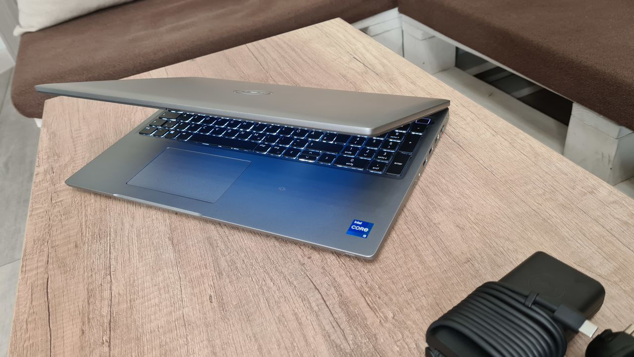 Ca Nou! Dell Latitude 5530 (FHD ips, i5-12Gen 12x 4.40ghz, DDR4 16Gb, NVMe 512Gb) Garantie foto 3