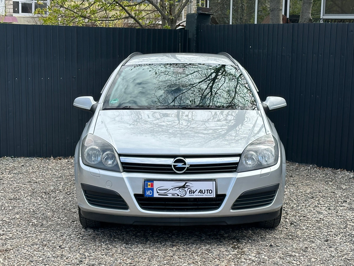 Opel Astra foto 1
