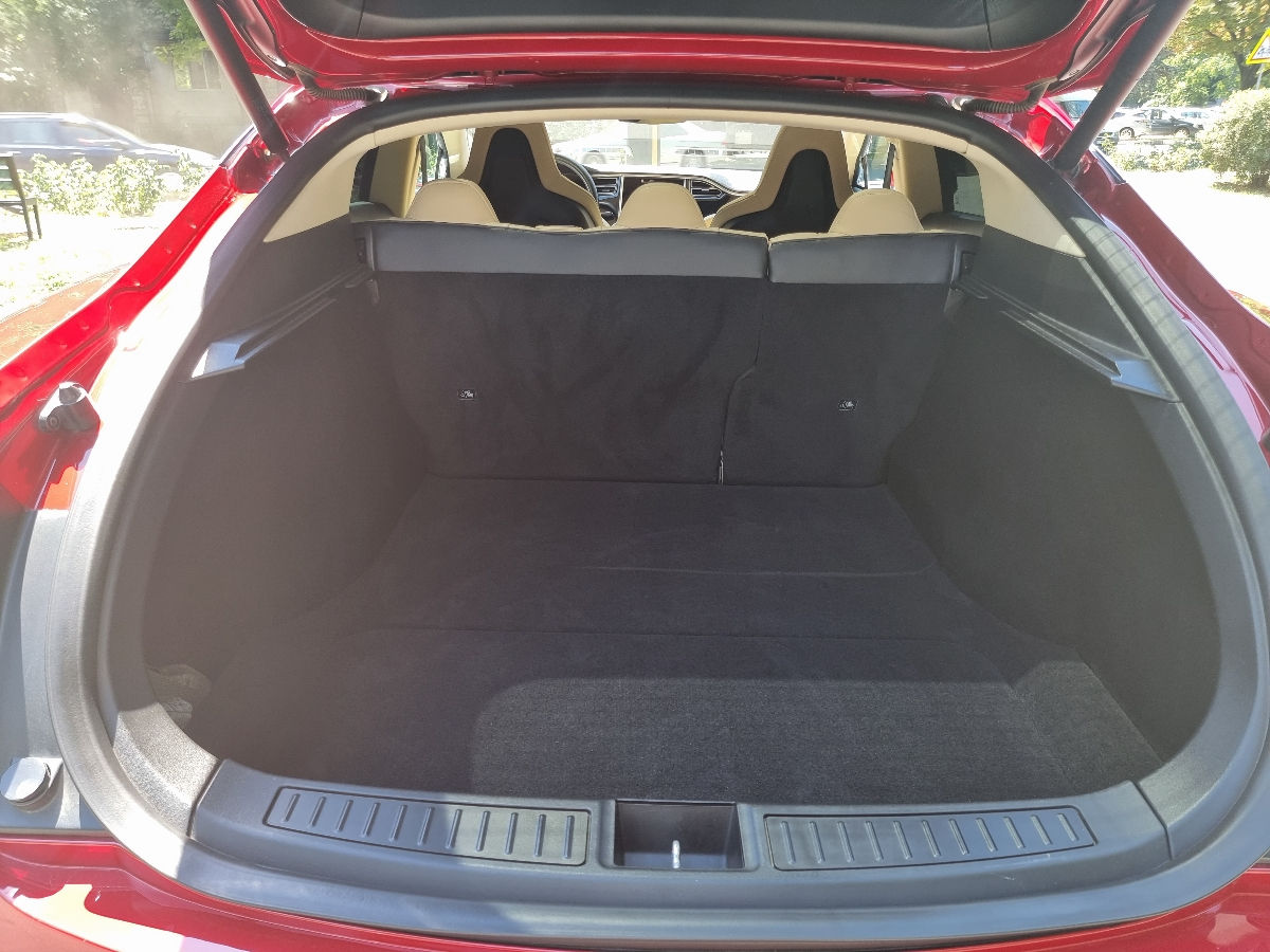 Tesla Model S foto 9